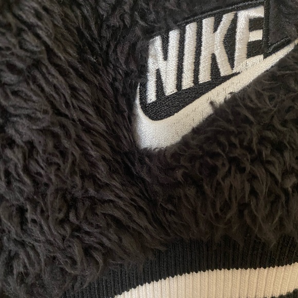 NWT Nike jacket - Picture 4 of 7